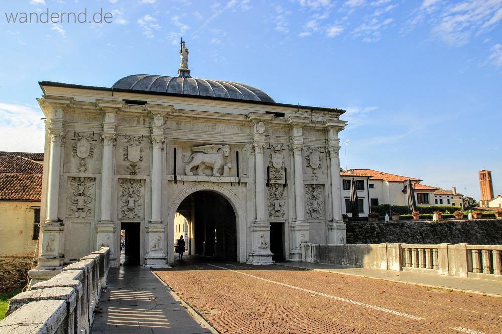 Treviso Sehenswürdigkeiten: Porta San Tomaso