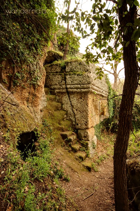 in der etruskischen Nekropole von Norchia