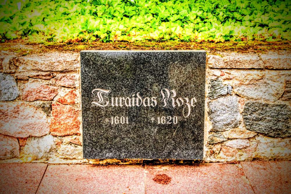 Das Grab der Rose von Turaida in der Burg