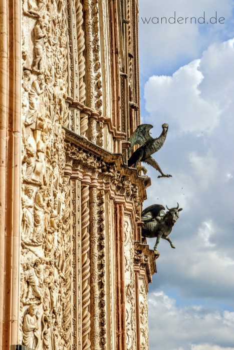 Detail an der Fassade des Domes von Orvieto